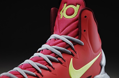 2012-kevin-durant-unveils-the-nike-kd-v-2-620x409