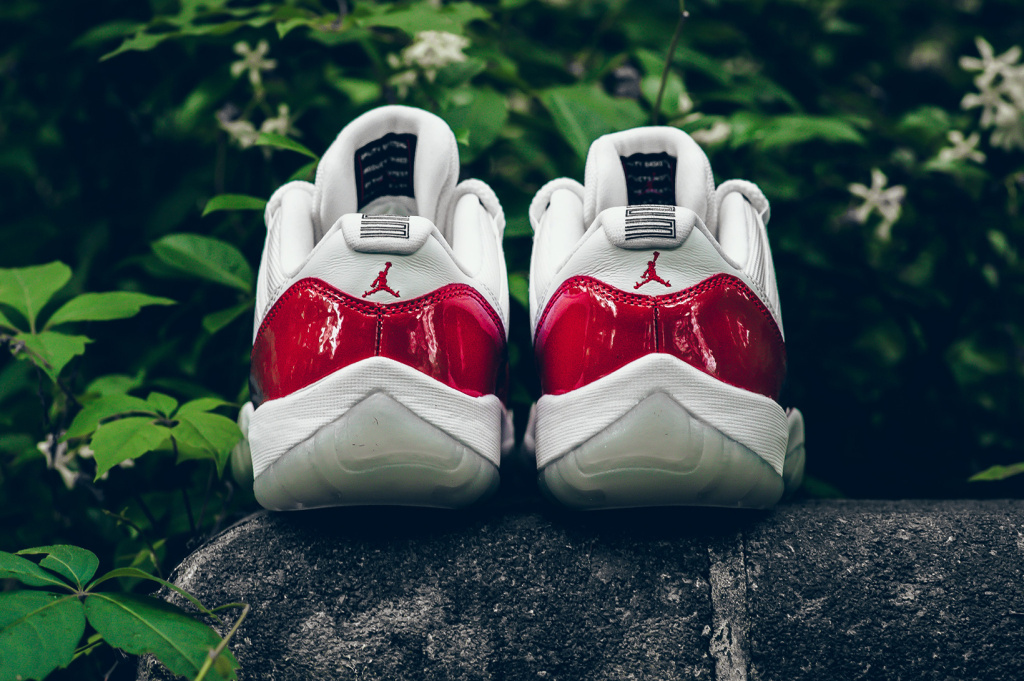 air-jordan-11-retro-low-varsity-red-2