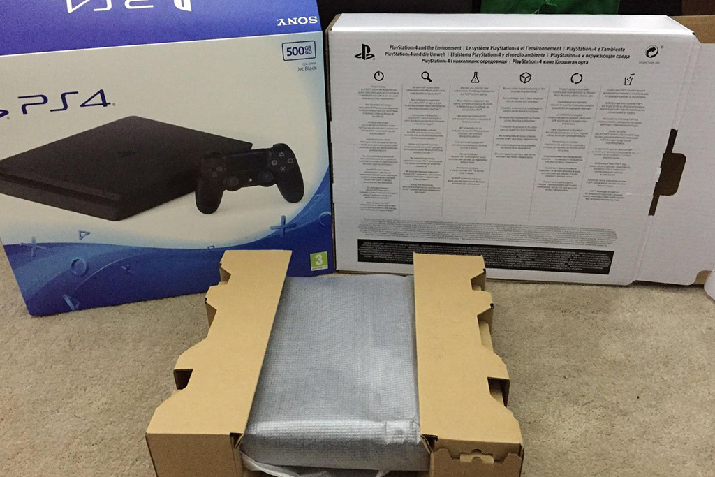 playstation-4-slim-leaked-photos-4