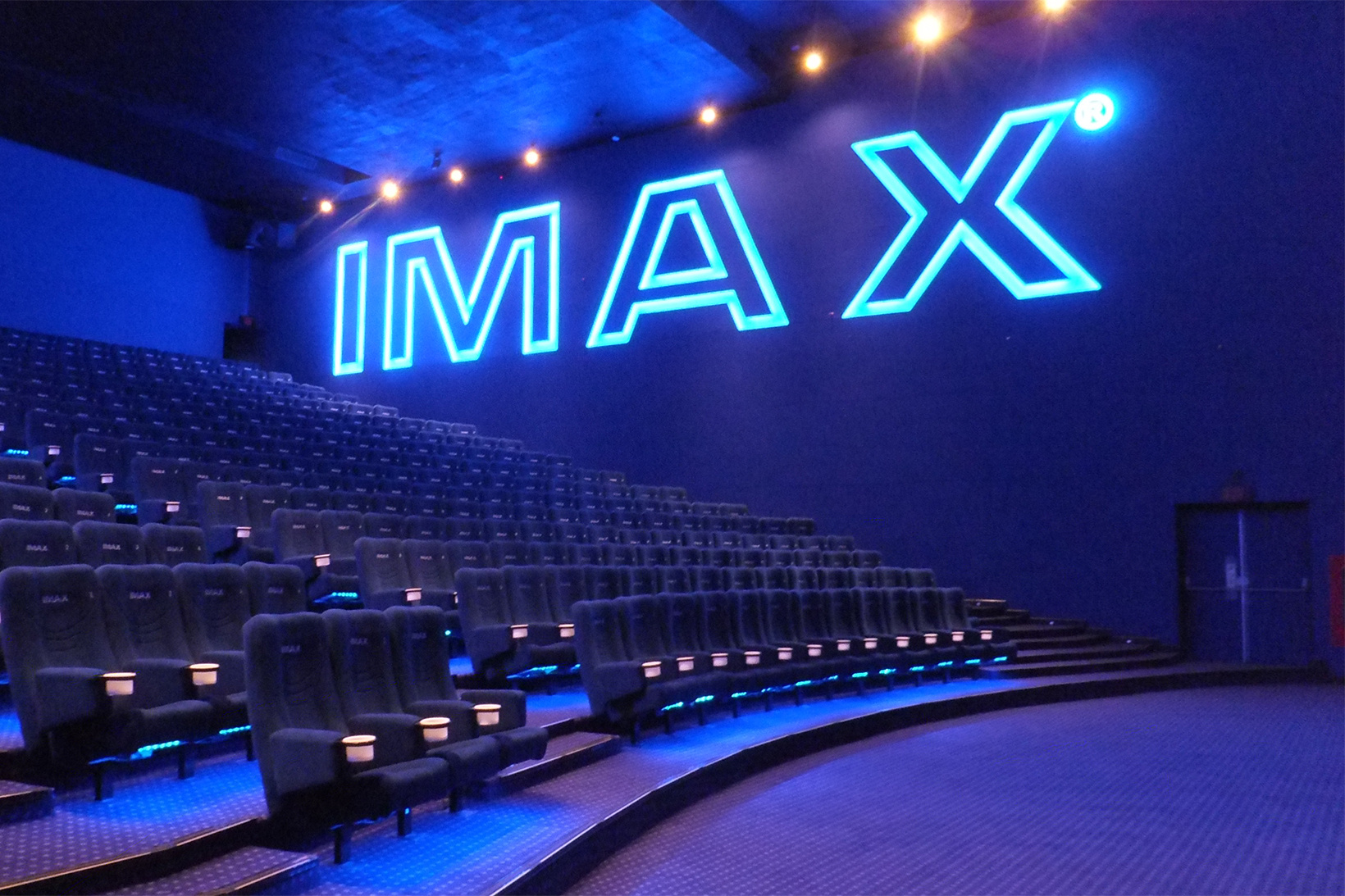 imax-virtual-reality-center-europe-1