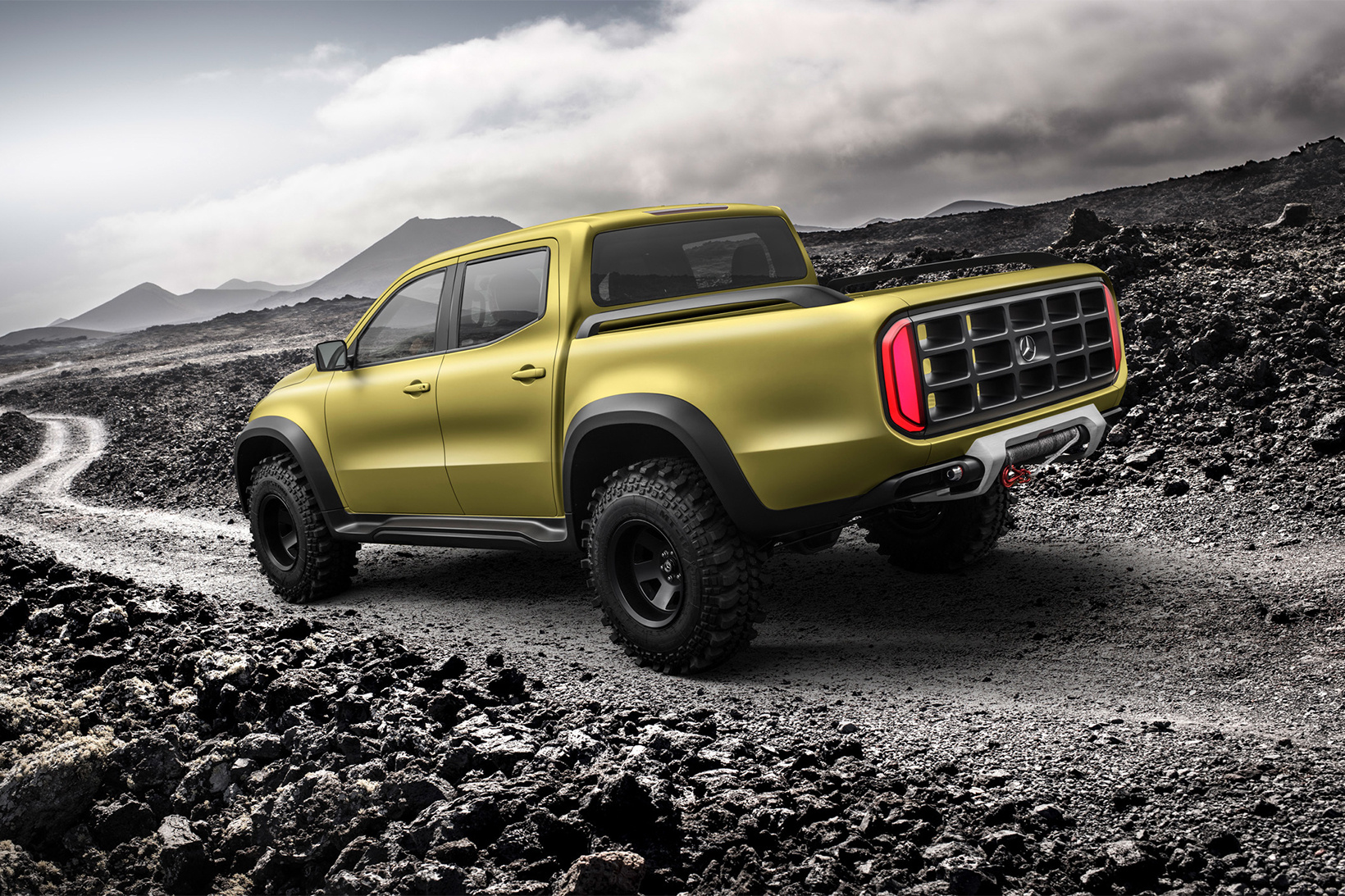 mercedes-benz-x-class-concept-pickup-truck-4