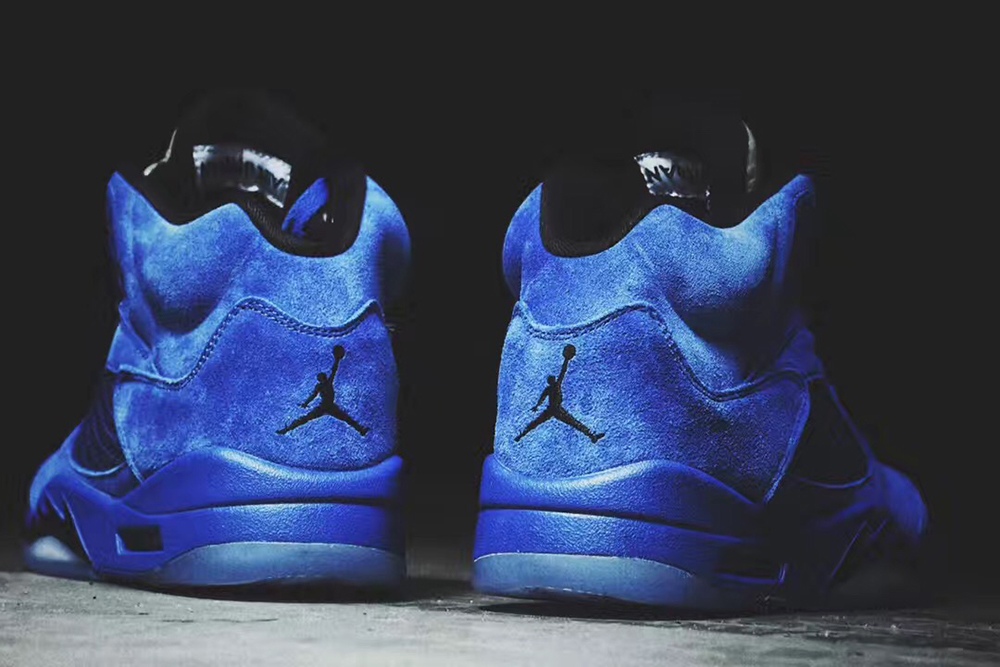 http-hypebeast.comimage201704Air-Jordan-5-Blue-Suede-2